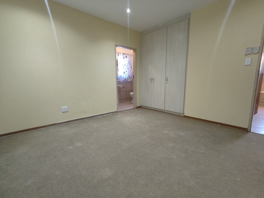 3 Bedroom Property for Sale in Azalea Park North West